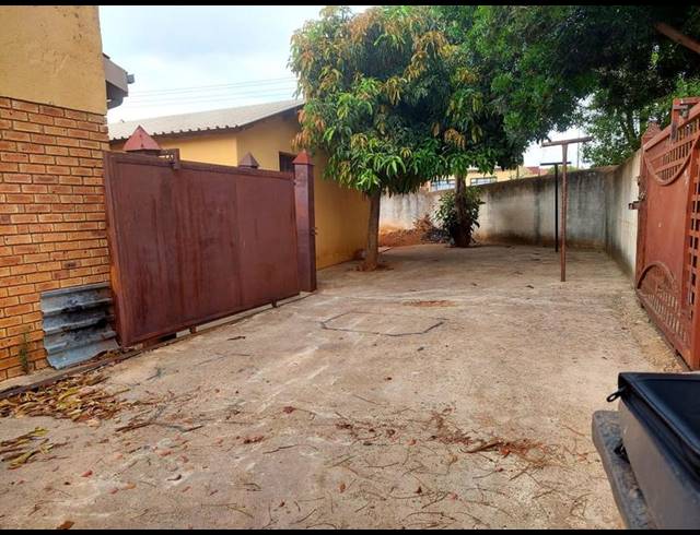 4 BEDROOM HOUSE FOR SALE IN SOSHANGUVE K